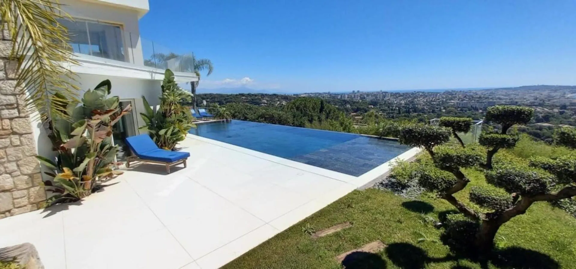 5 Bedroom Villa With Sea View & Pool Vallauris 0*,  Francia